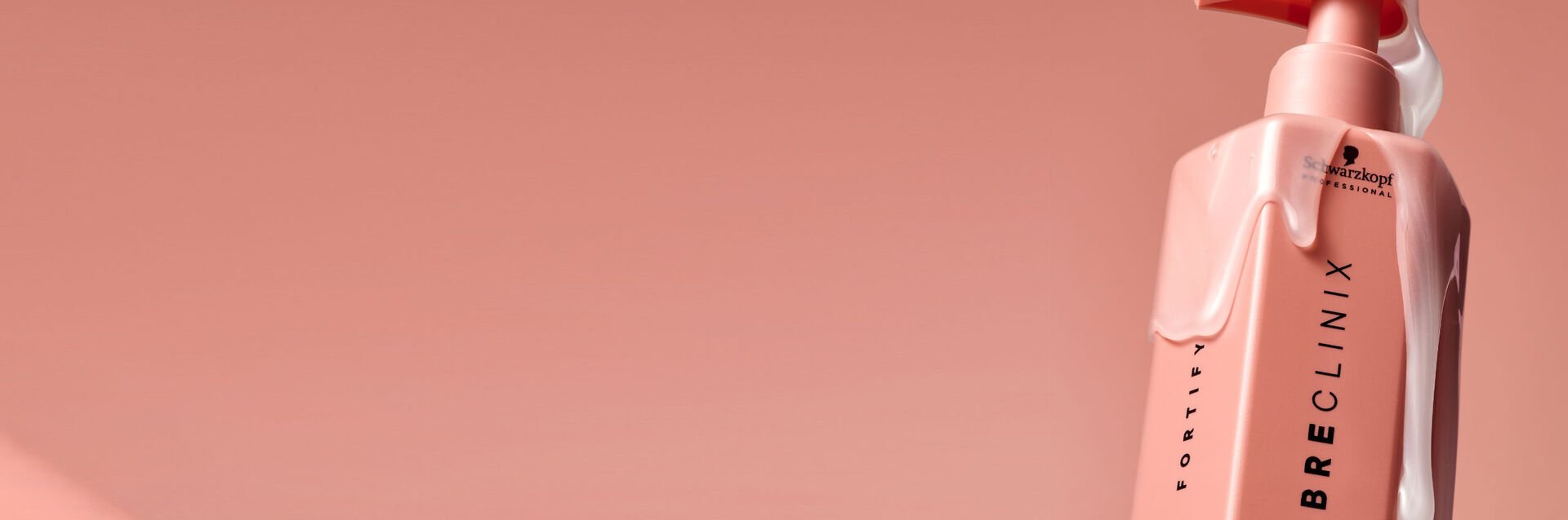 Entdecke die Technologie zur Reparatur von Haarverbindungen mit Fibre Clinix von Schwarzkopf Professional.