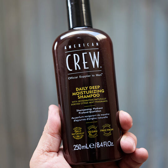 T&auml;glich anzuwendendes, tiefenwirksames Feuchtigkeitsshampoo