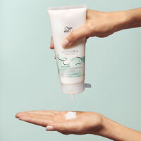 Entwirrender Conditioner f&uuml;r welliges und lockiges Haar Nutricurls