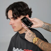 Doppelklingenrasierer mit UV-Desinfektionslicht FOIL02