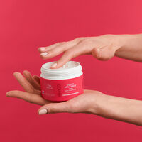 Maske f&uuml;r feines bis normales coloriertes Haar Invigo Color Brilliance