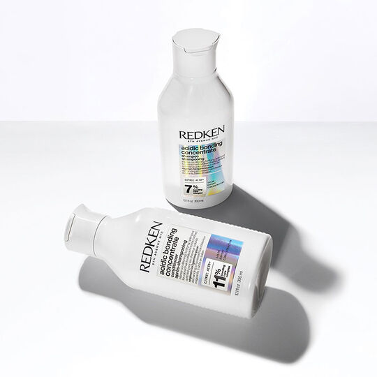 Reparierender Conditioner f&uuml;r strapaziertes Haar Acidic Bonding Concentrate