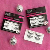 Magnetische falsche Wimpern und Applikator