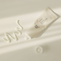 Relief Sun: Rice + Probiotic SPF50+