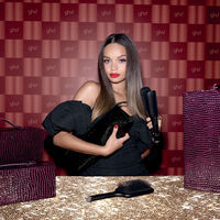 Exklusives Set mit dem Gl&auml;tteisen Chronos Max