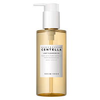 Madagascar Centella Light Cleansing Oil